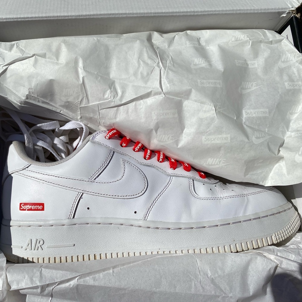 Nike AF 1 Supreme Size 10.5 Mens Pre Loved with Original Box